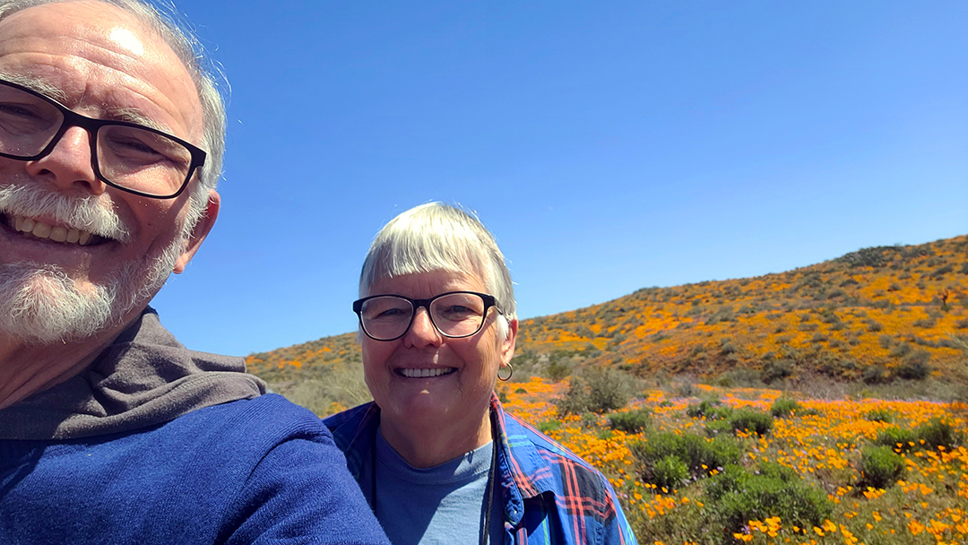 BestSelfieLoRes Dave and Tessa at Peridot Mesa for a Resurrection Suerbloom